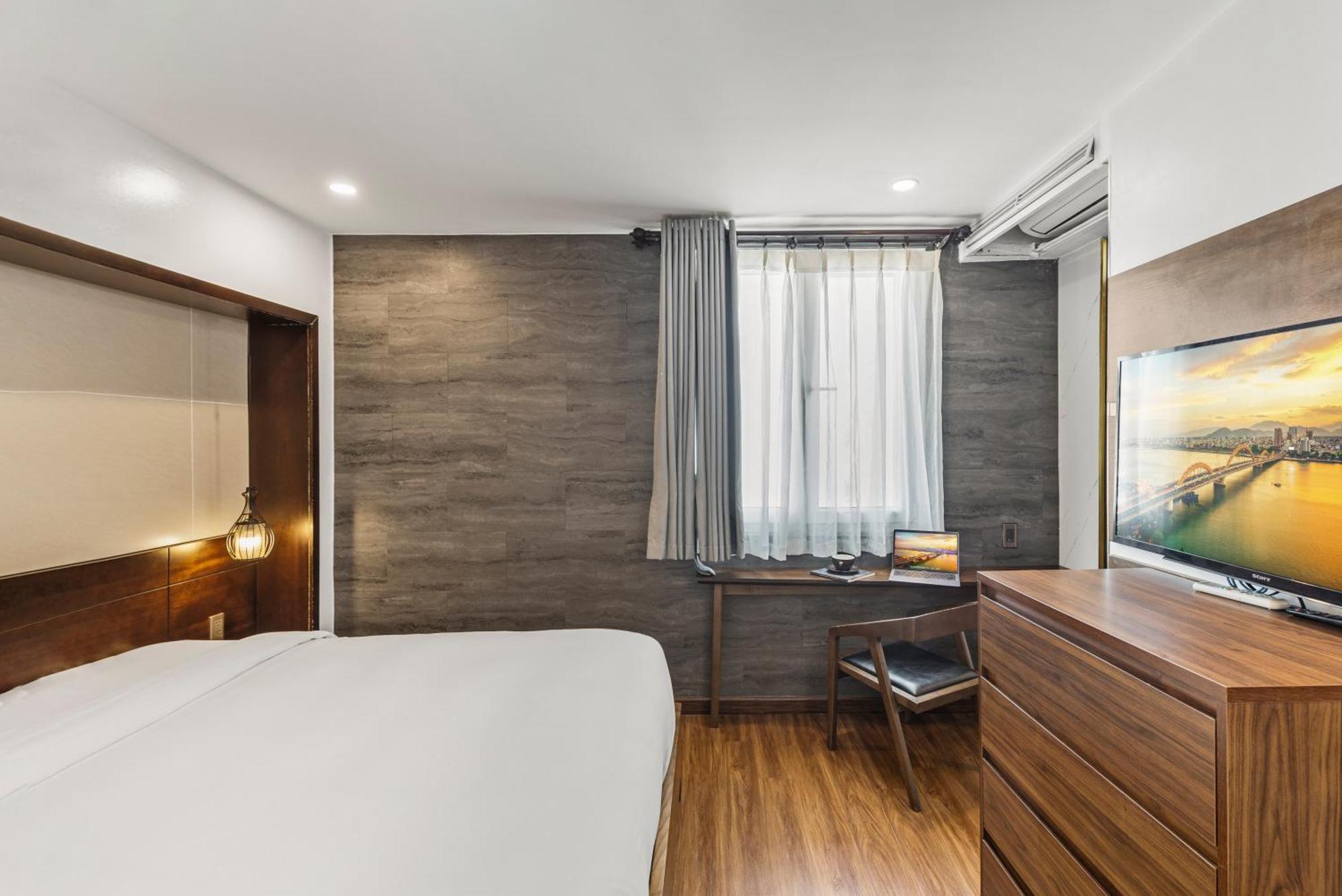 Tokyo Boutique Front Beach Hotel Da Nang Exterior photo